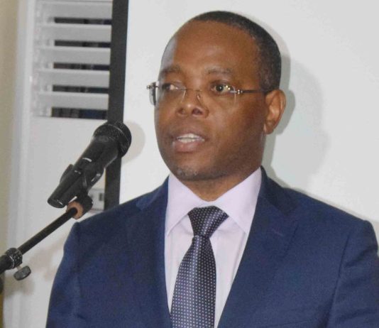 Agostinho Fernandes empossado novo governador do Banco Central