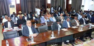 Parlamento suspende debate de moção censura contra governo por incompatibilidade de 2 deputados