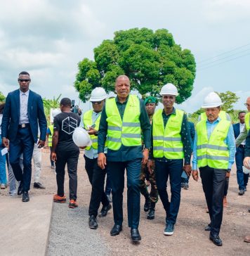 Primeiro-ministro lança obras para construção do parque fotovoltaico de 11 megawatt de electricidade