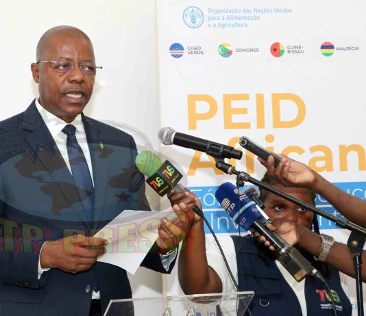 Primeiro-ministro abre fórum de Soluções e Investimento dos Pequenos Estados Insulares africanos