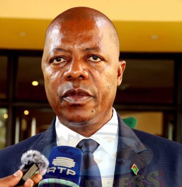 Primeiro-ministro reage notícia da detenção do seu ex-conselheiro especial