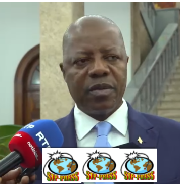 Primeiro-ministro pede desculpas a população pela crise energética que dura há dez meses e promete solução para breve