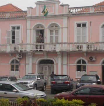 Anúncio judicial do Tribunal da 1ª instância 1º juízo Cível
