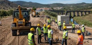 Cerca de 100 jovens são-tomenses estão a ser recrutados para obras de construção civil em Portugal